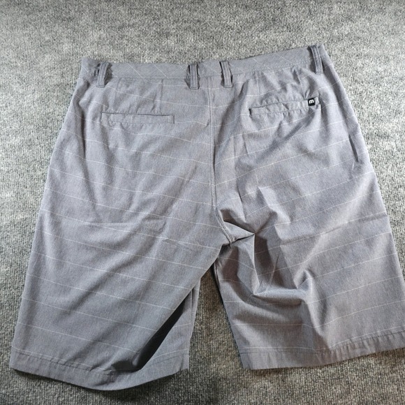 Travis Mathew Gray Plaid‎ Golf Shorts Mens Size 36 Casual Lightweight - Picture 4 of 8